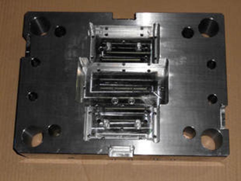 平武精密塑料模-06